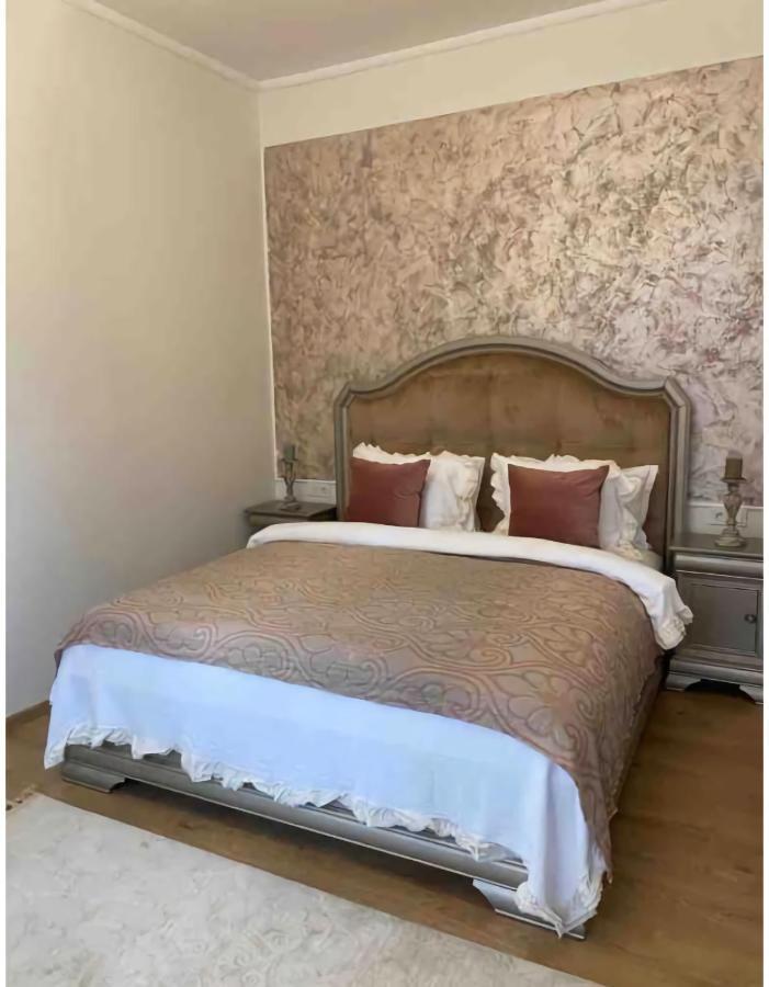 C-Entral Boutique Apartment Bucureşti Ngoại thất bức ảnh