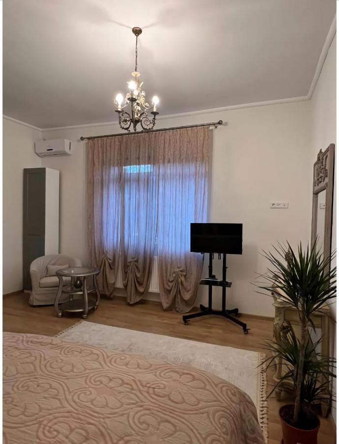 C-Entral Boutique Apartment Bucureşti Ngoại thất bức ảnh